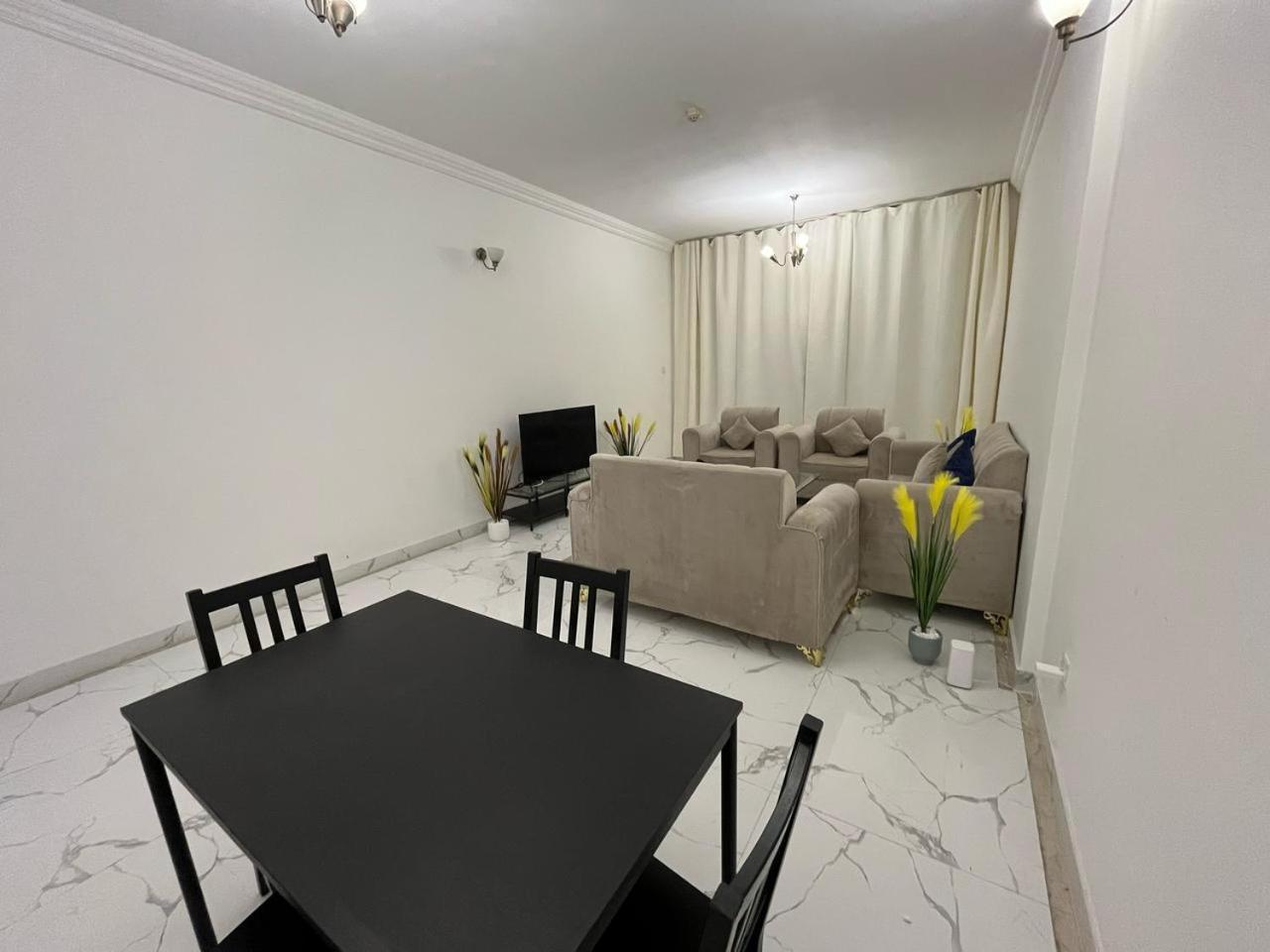Oasis Tower Family Apartment 3004 Ajman Exterior foto